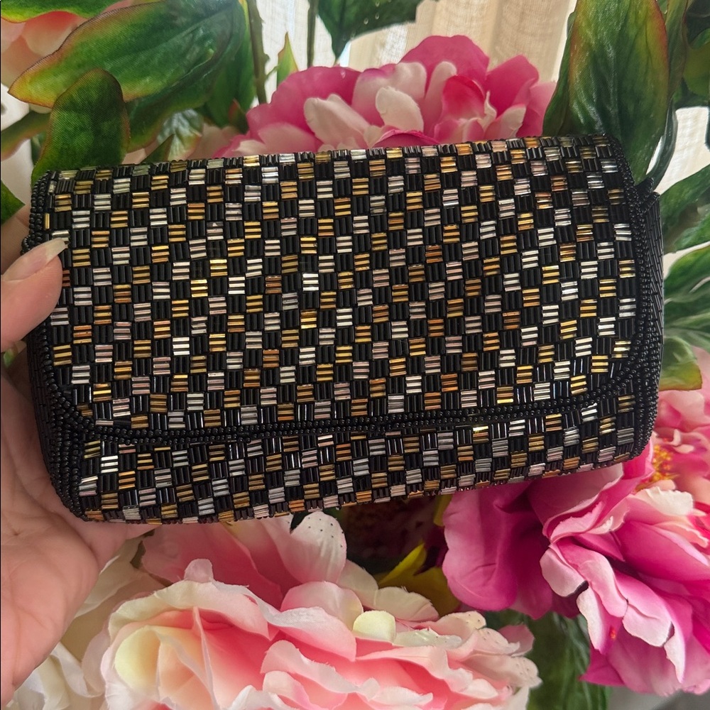 Elegant Vintage Black and Gold Woven Clutch